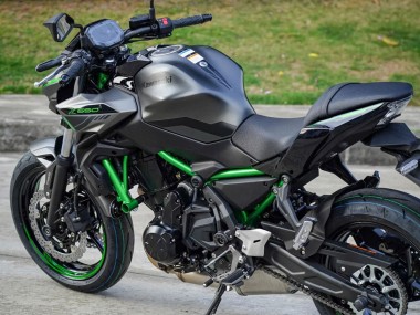 2020-2023 Kawasaki Ninja Z650 Motorcycle Fairings - Black Green UK
